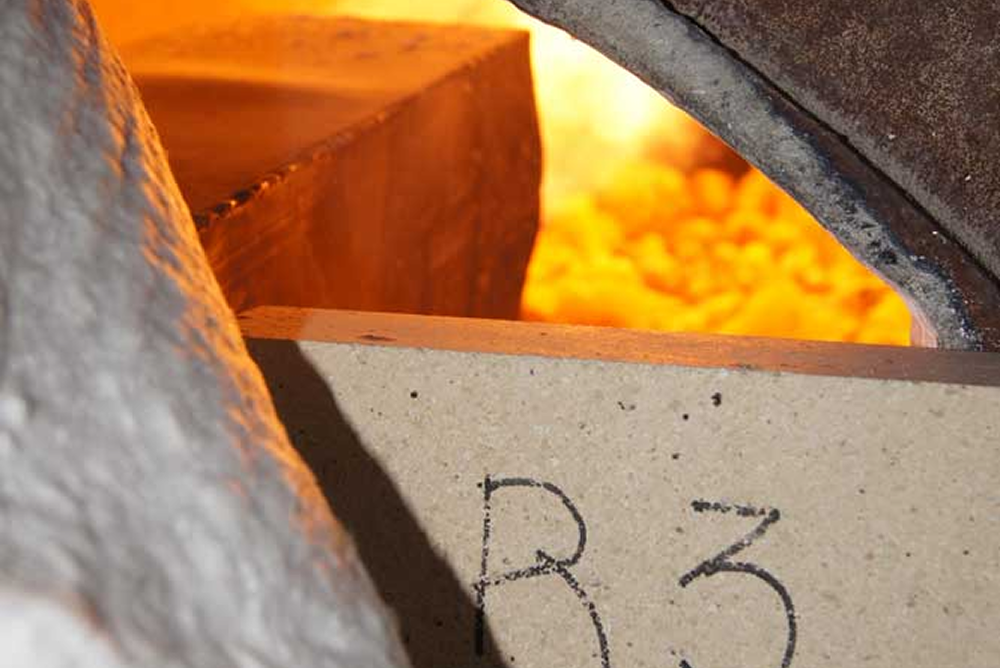 Glass Furnace Regenerator Cleaning - SPIE EXCELSIUS Global Services GmbH - 1044334